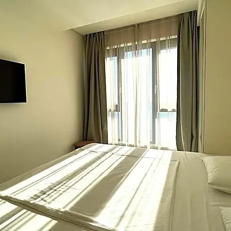ホテル Sunraf Luxe 4*