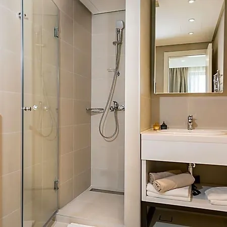 Sunraf Luxe 4* Podgorica